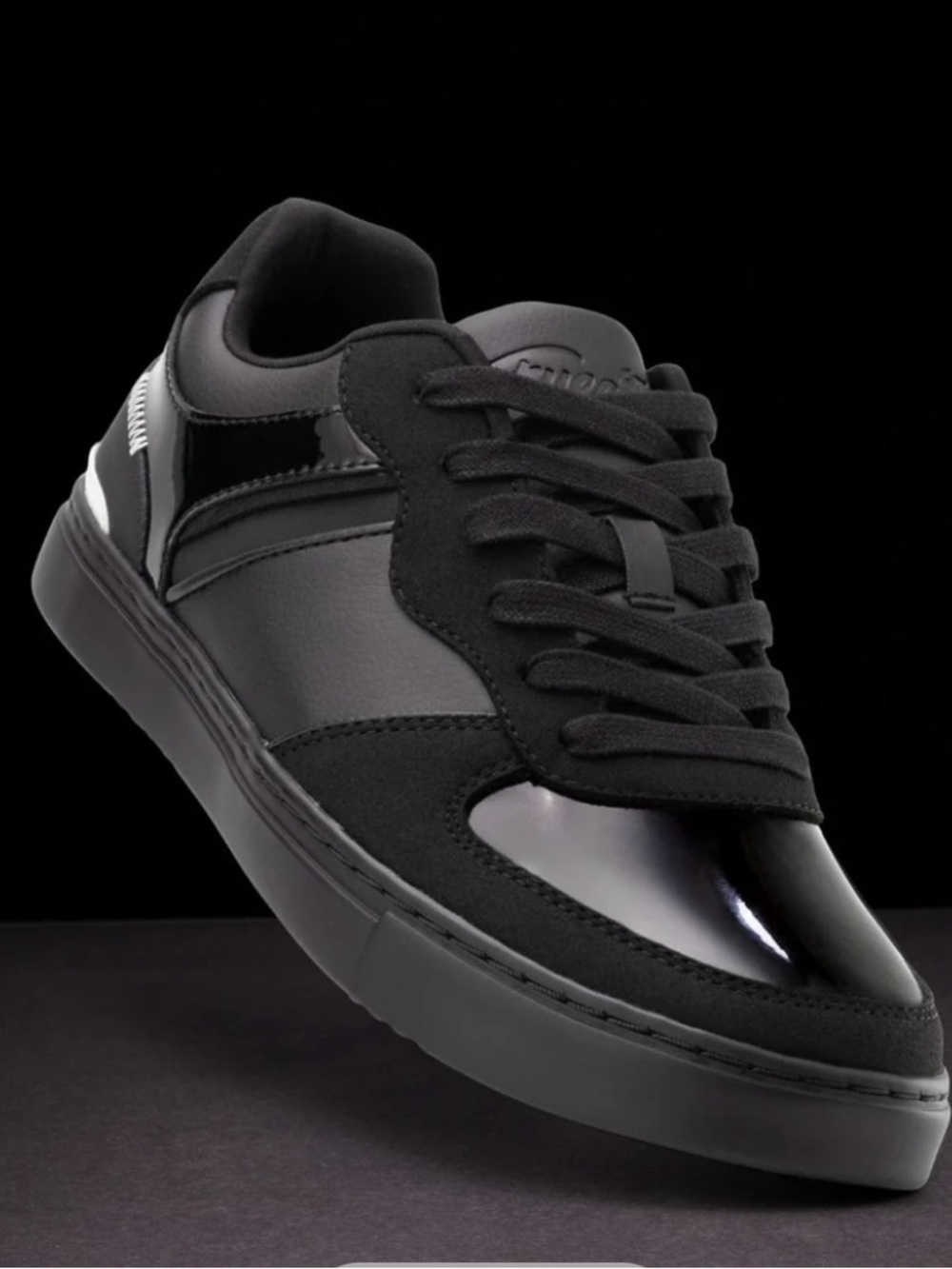EUC Fuego Low-top Derek Hough sneakers Men 8.5 women 9,5